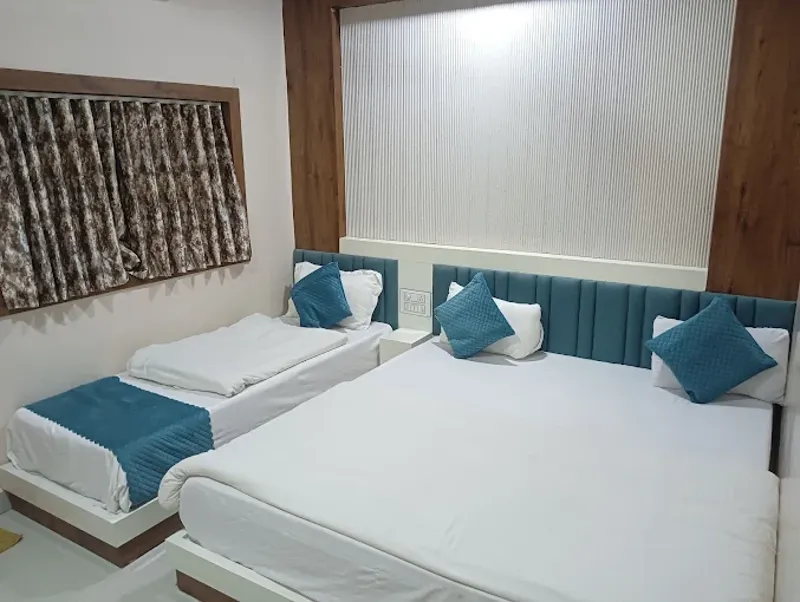 Triple Suite